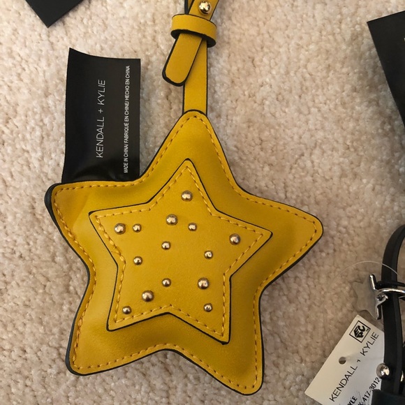 3 Kendall + Kylie Kardashian’s Keychain - Picture 2 of 4